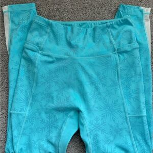 Crowned Athletics Women's Turquoise Snowflake Leggings